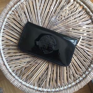 Tory Burch black patent leather wallet